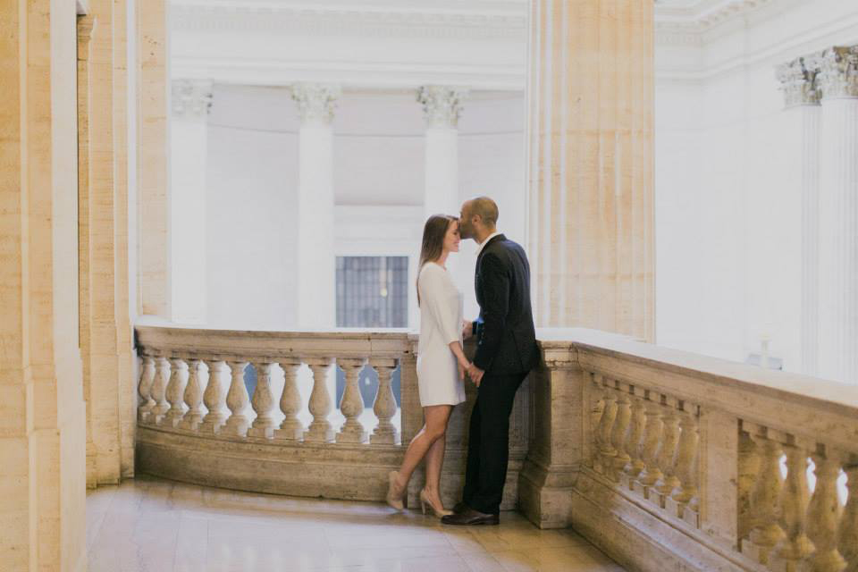Couple steal a kiss inside Chicago's Union Station