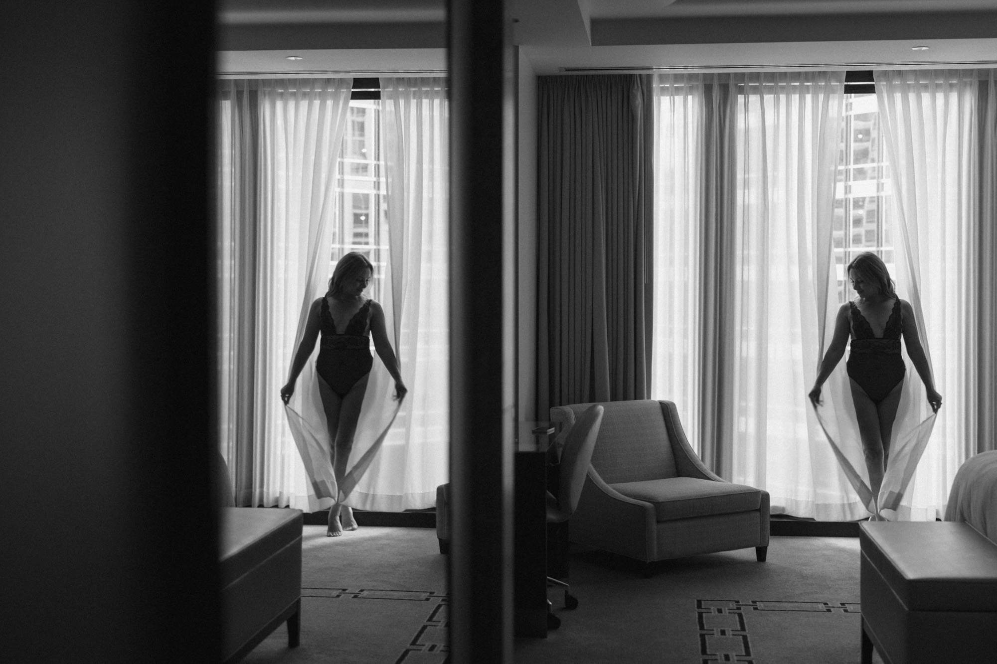 A Chicago boudoir shoot at the Langham Hotel.