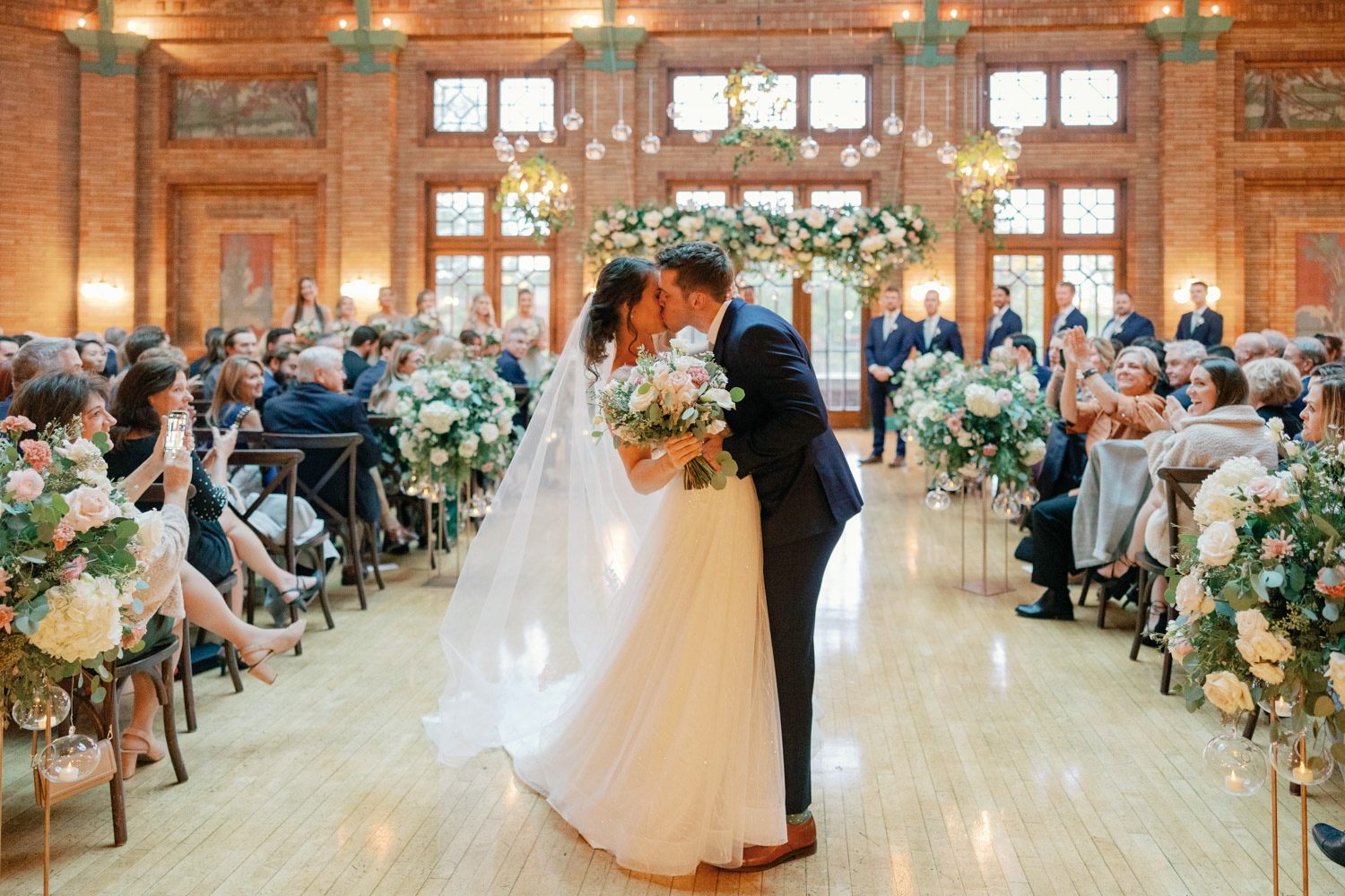 A Cafe Brauer wedding ceremony in the fall