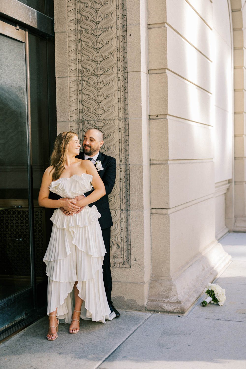 Art Institute of Chicago wedding photo