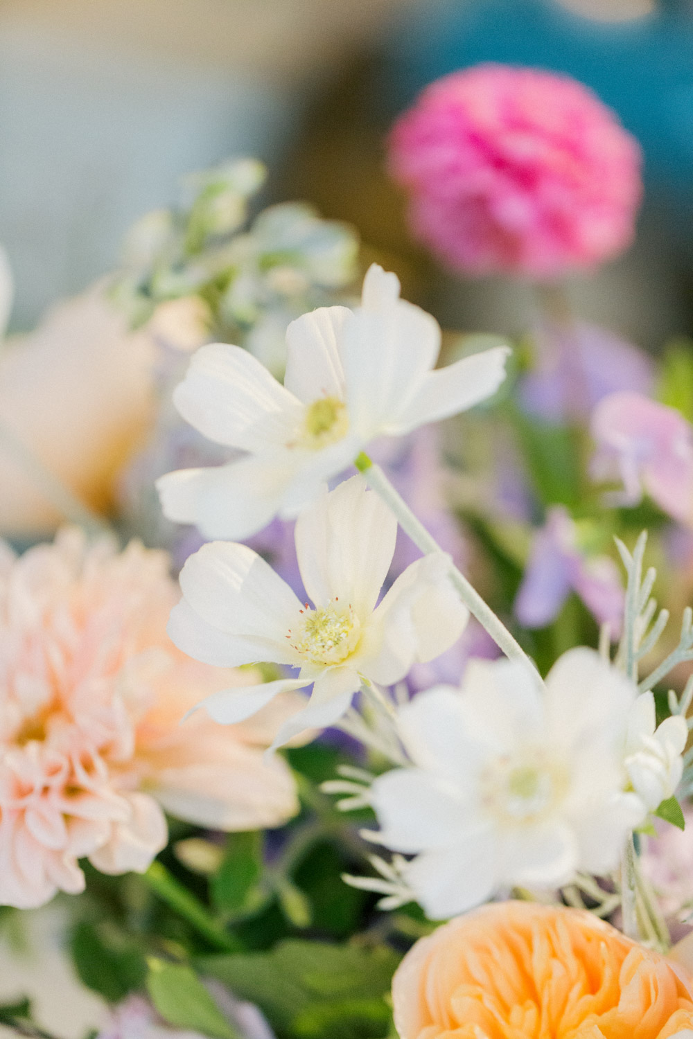 Summery blooms for a wedding